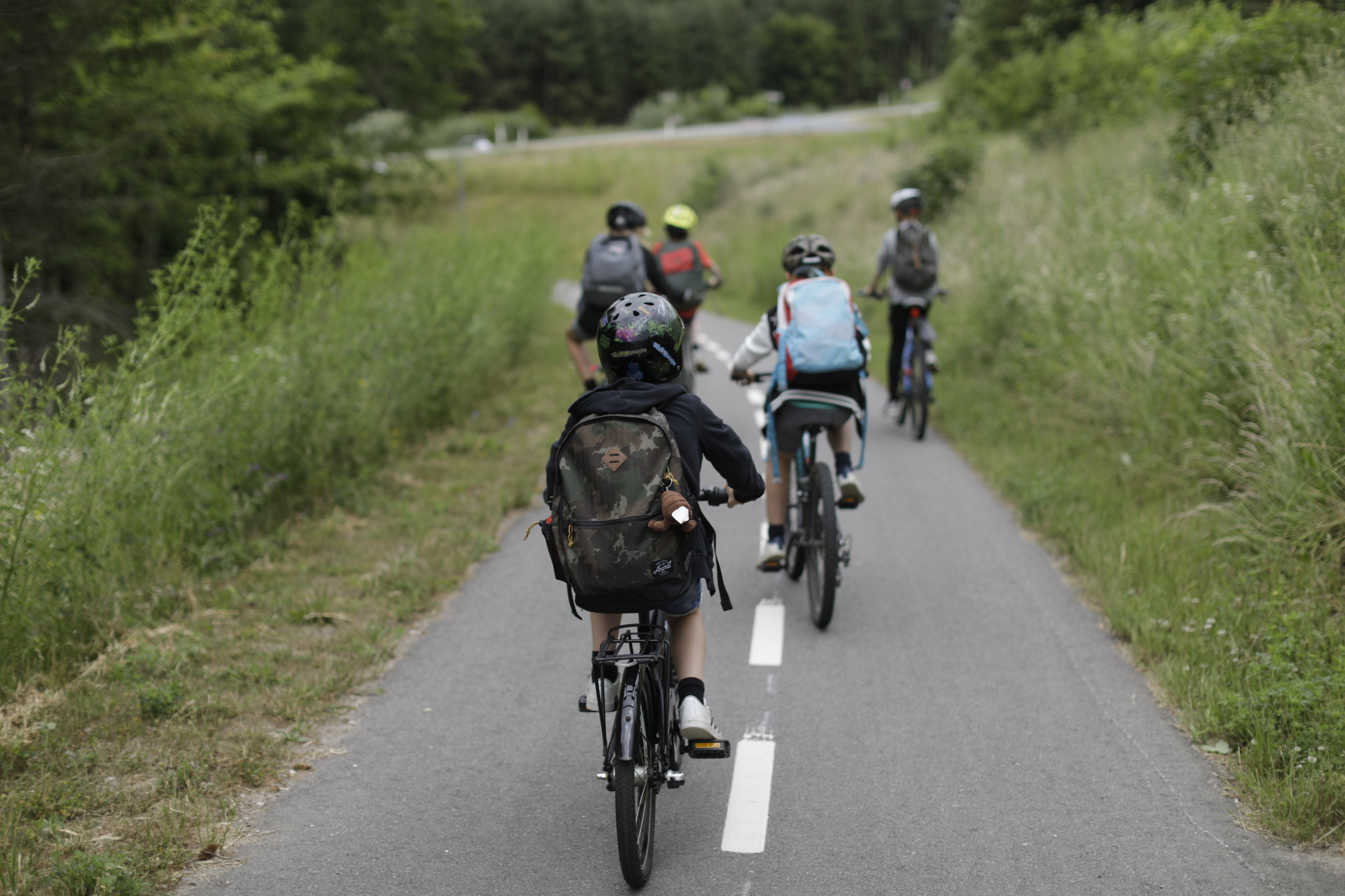 Børn på cykelsti